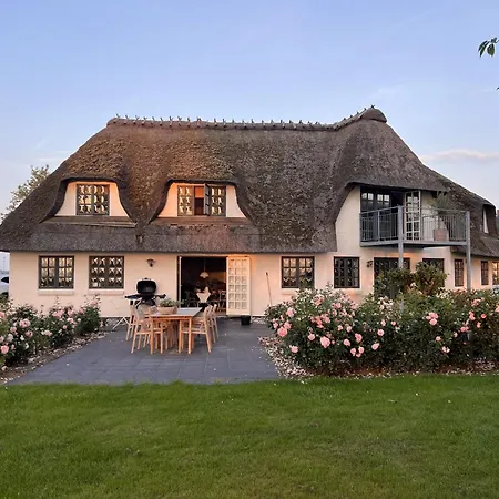 Villa Private 2 Ha Nature 343 M Thatched Idyll